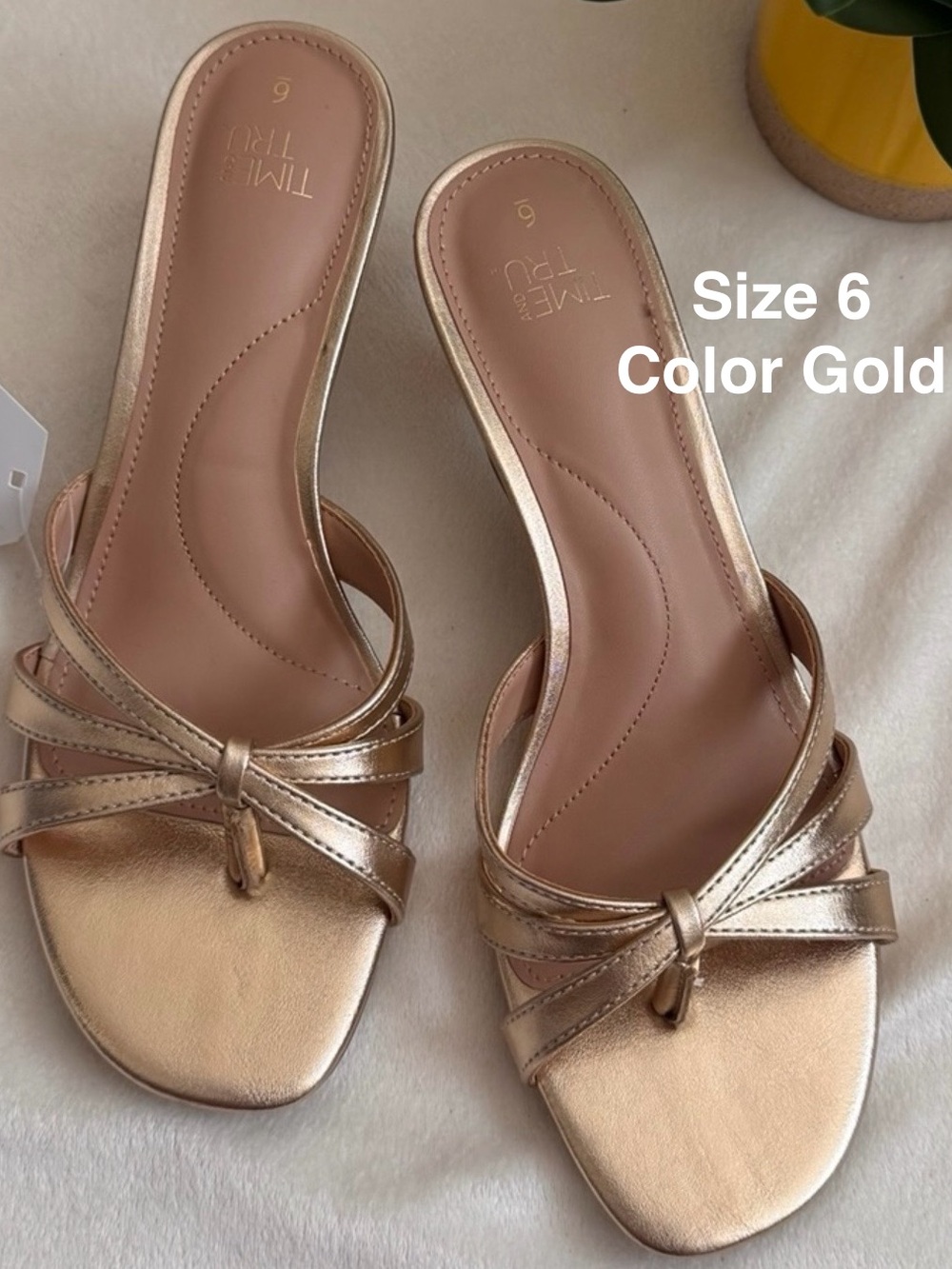 Time and Tru Women's Kitten Heel Mule Sandals, Size 6, Gold